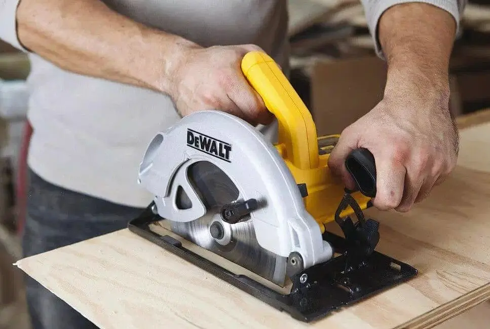 Пила дискова мережева DeWalt DWE560K - фото 7