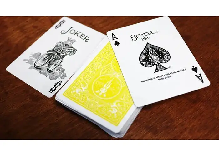 Карти гральні United States Playing Card Company Bicycle Rider Back Yellow deck (09421) - фото 4