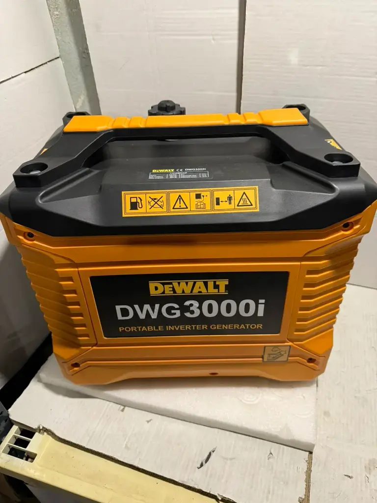 Інверторний Генератор бензиновий DeWalt DWG3000i 3.0 кВт мідна обмотка ручний стартер  - фото 5