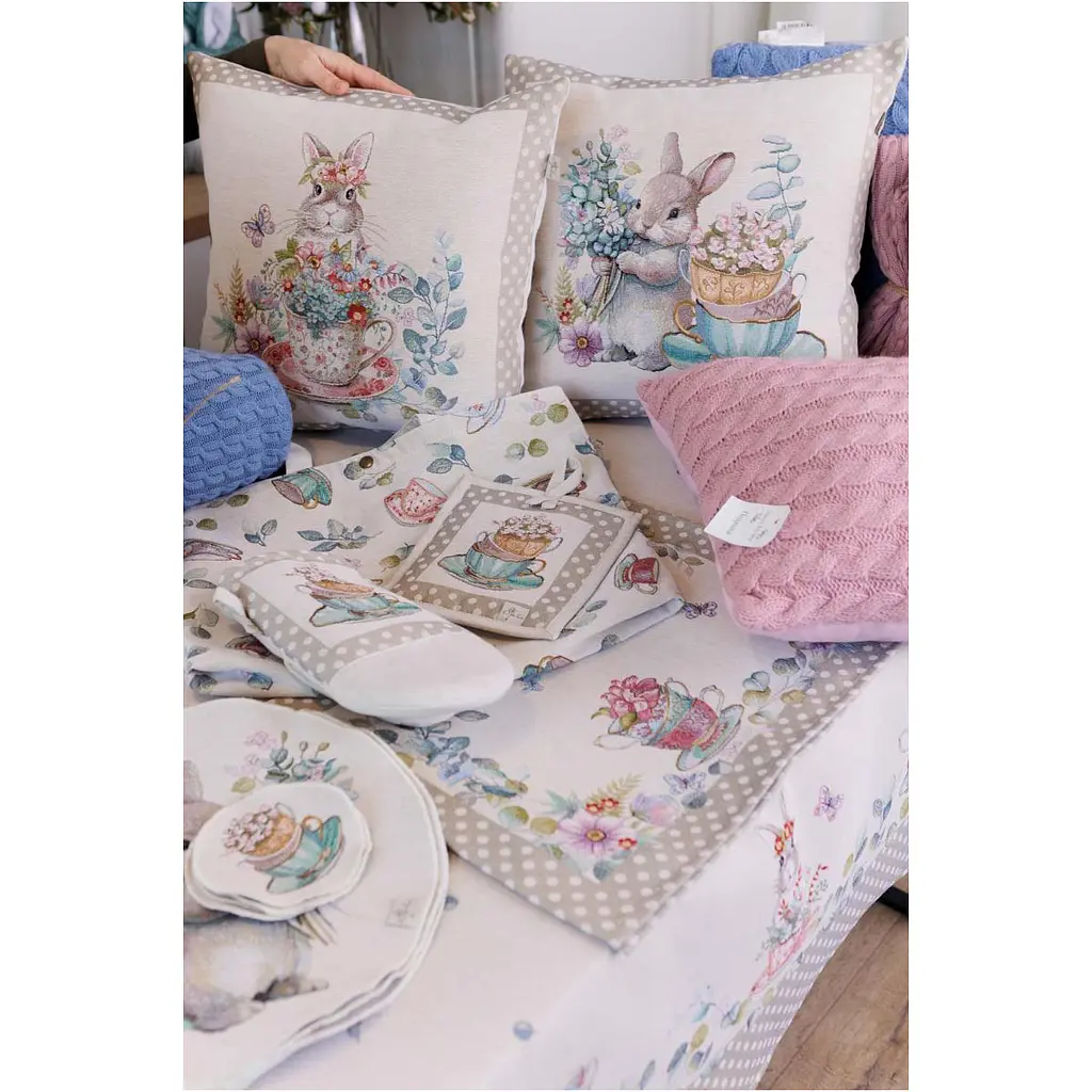 Подушка Прованс Очарование Заяц гобелен 45х45 см (44284) - фото 5