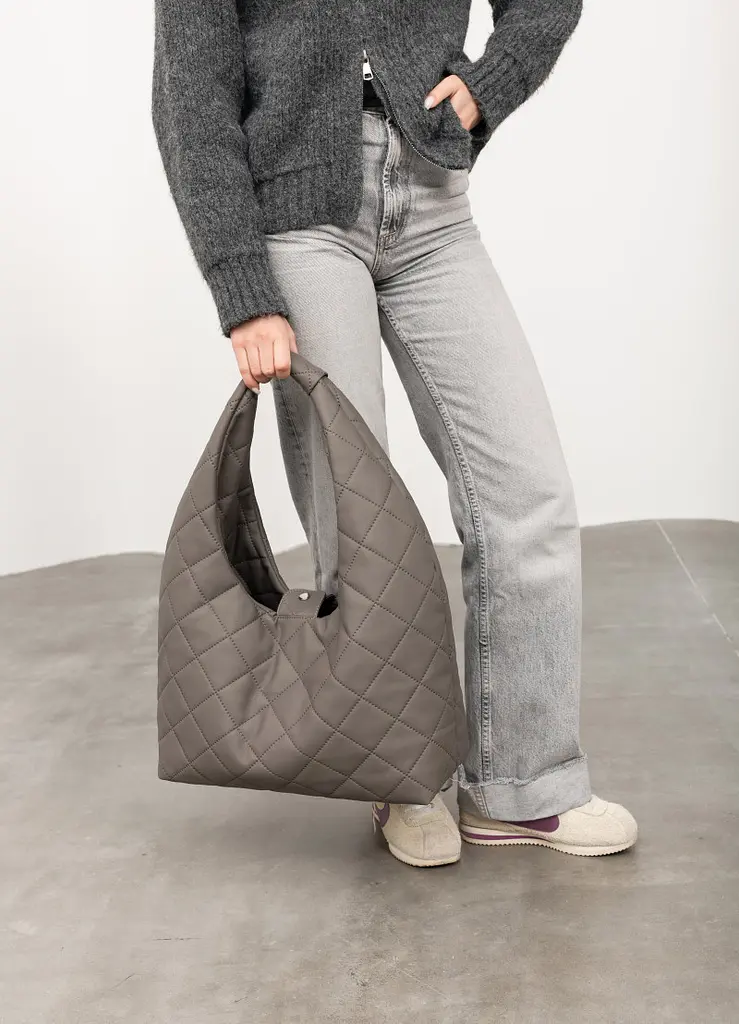 Жіноча сумка Sambag HOBO L сіра строчена 34 х 37 х 16 см (53300039) - фото 7