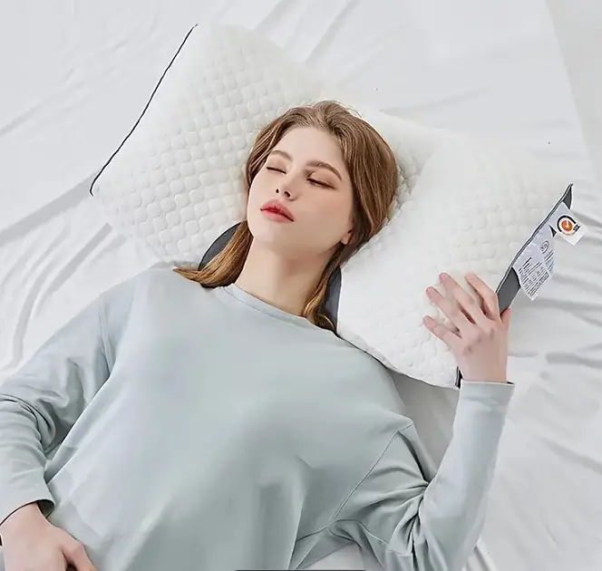 Анатомічна ортопедична подушка для сну Neck Support Massage Pillow • Подушка для шиї з ефектом пам’яті - фото 5