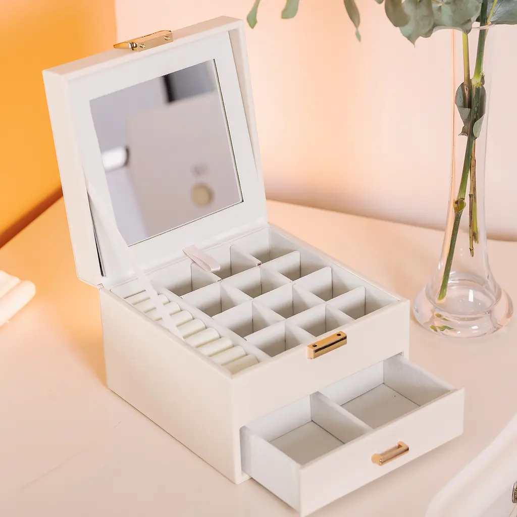 Органайзер для прикрас Yiwu з накидним замком 16x16x12 см білий HP-5-2W - фото 9