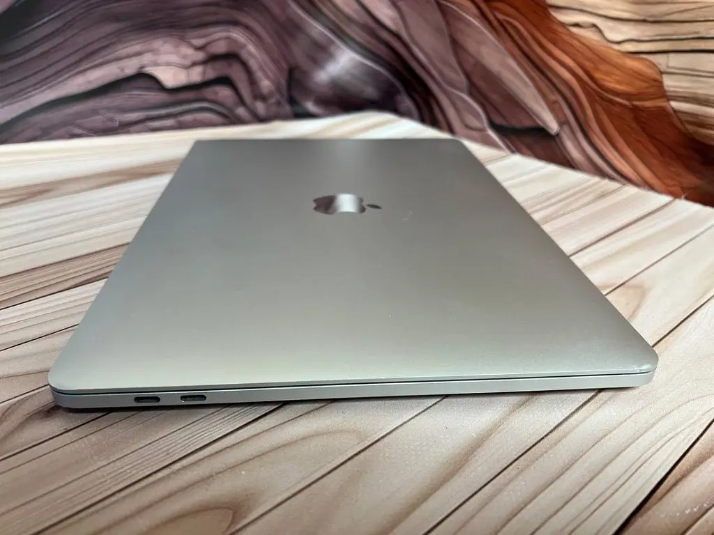 Ноутбук Apple MacBook Pro 13" 2020 i7-1068NG7/32/512 (C02DN0LQML87) Б/в - фото 6