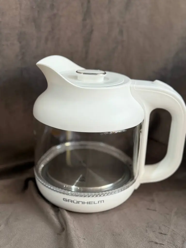 Дисковий скляний електрочайник Grunhelm EKG-25010W 1,2л 1630Вт Білий - фото 6