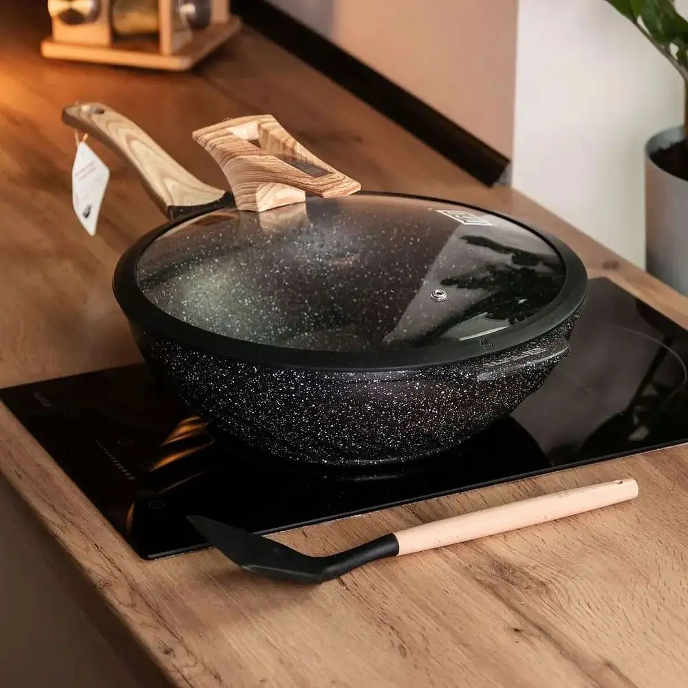 Сковорода ВОК MGC алюмінієва 32 см з антипригарним покриттям та кухонною лопаткою, чорний MGC HP-4-449 - фото 2