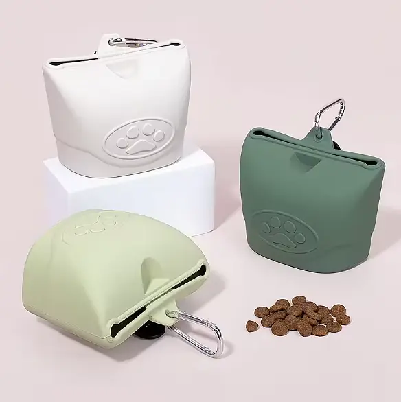 Силіконова сумка для ласощів Derby Pet snack bag, Персиковий - фото 7