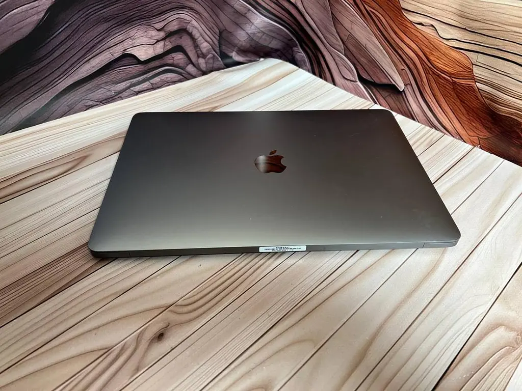 Ноутбук Apple MacBook Pro 13" A1989 i7-8559U/16/500 (C02XM6F1JHD2) Б/в - фото 7