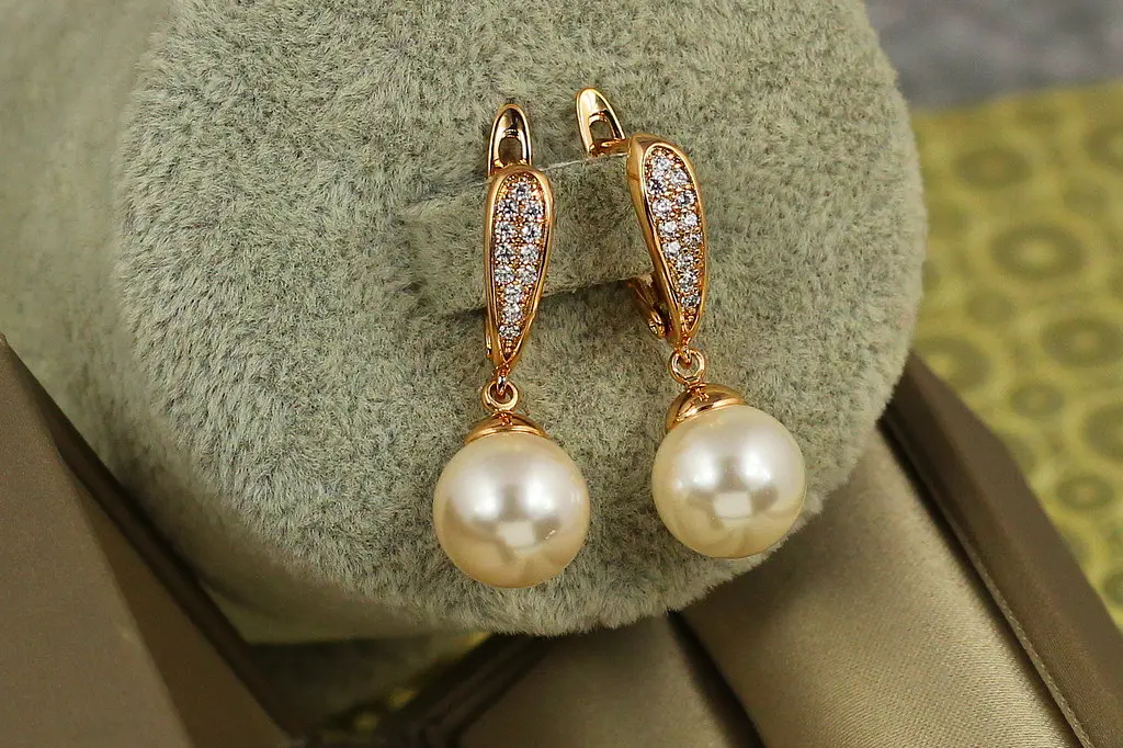 Сережки підвіски Xuping Jewelry з перлами Андромеда 3 см золотисті