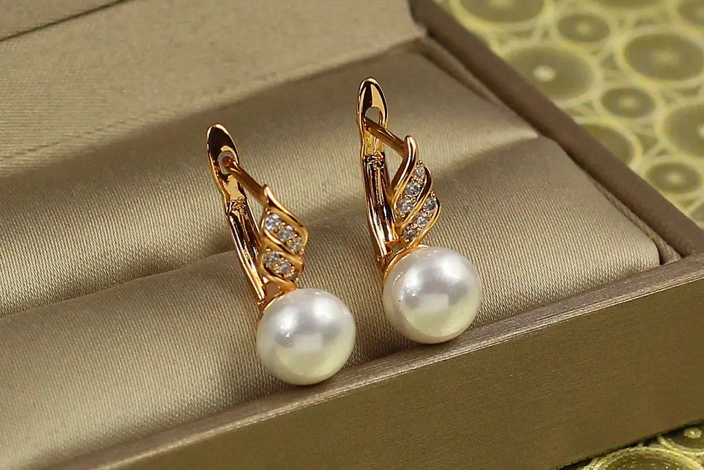 Сережки Xuping Jewelry бурулька з перлиною 1,5 см золотисті - фото 2