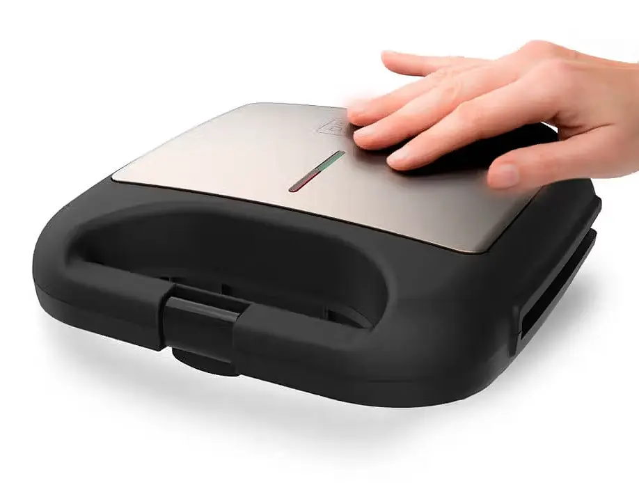 Бутербродница Black&Decker BXSA753E - фото 4