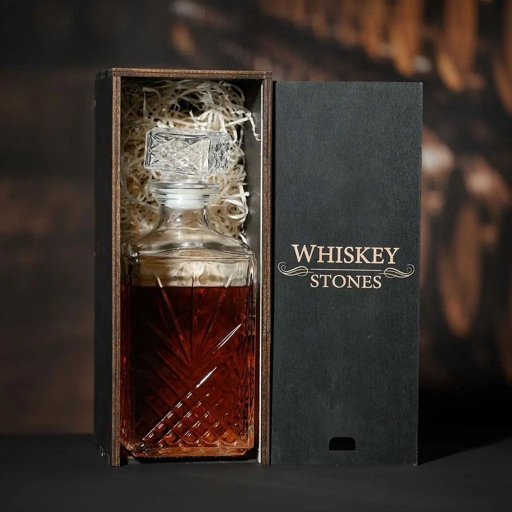 Подарунковий набір віскі Whiskey Stones №11 графин Selecta в дерев'яному пеналі - фото 3