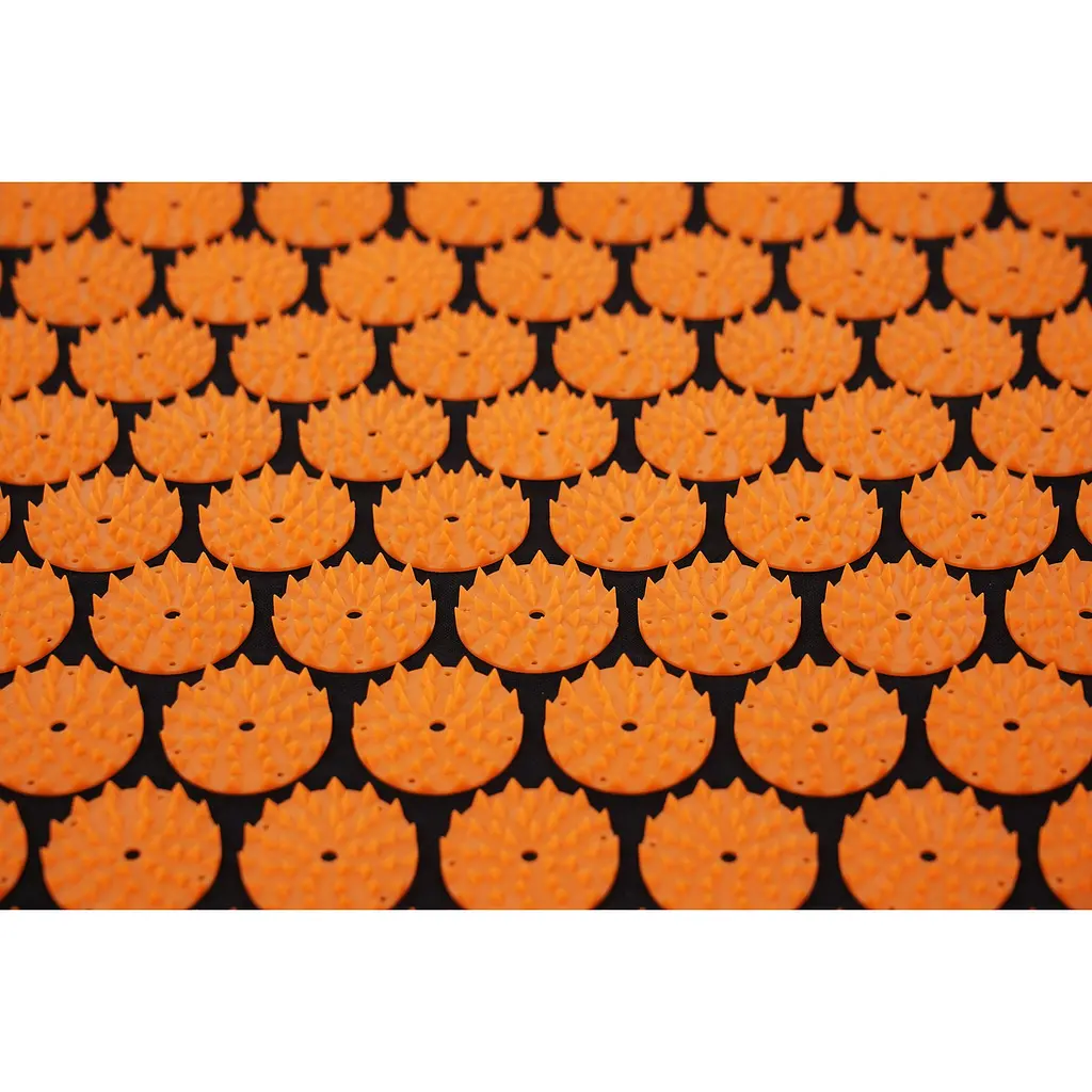 Килимок акупунктурний з валиком Cornix Classic Mat Аплікатор Кузнєцова XR-0111 Black/Orange - фото 4