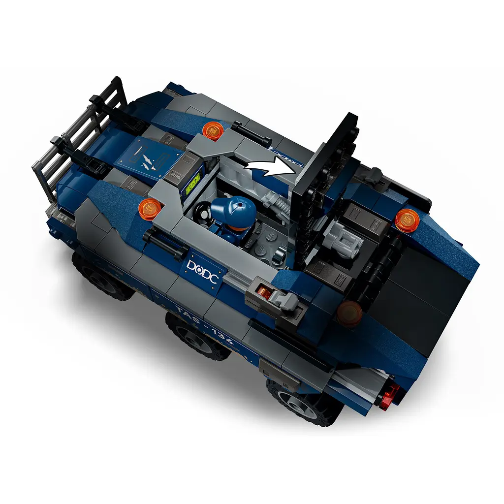 Конструктор LEGO Marvel Переслідування Людиною-Павуком машини для перевезення злочинців (76349) - фото 4