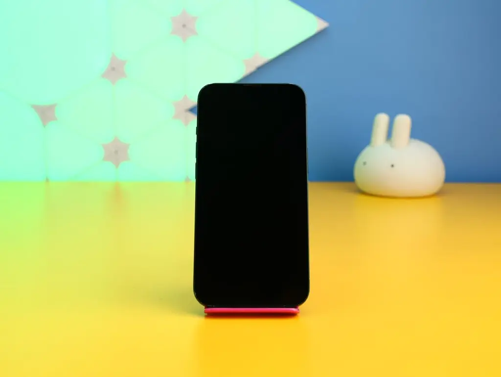 Смартфон Apple iPhone 13 128 ГБ зелений (MNGD3) б/в [175233] - фото 4