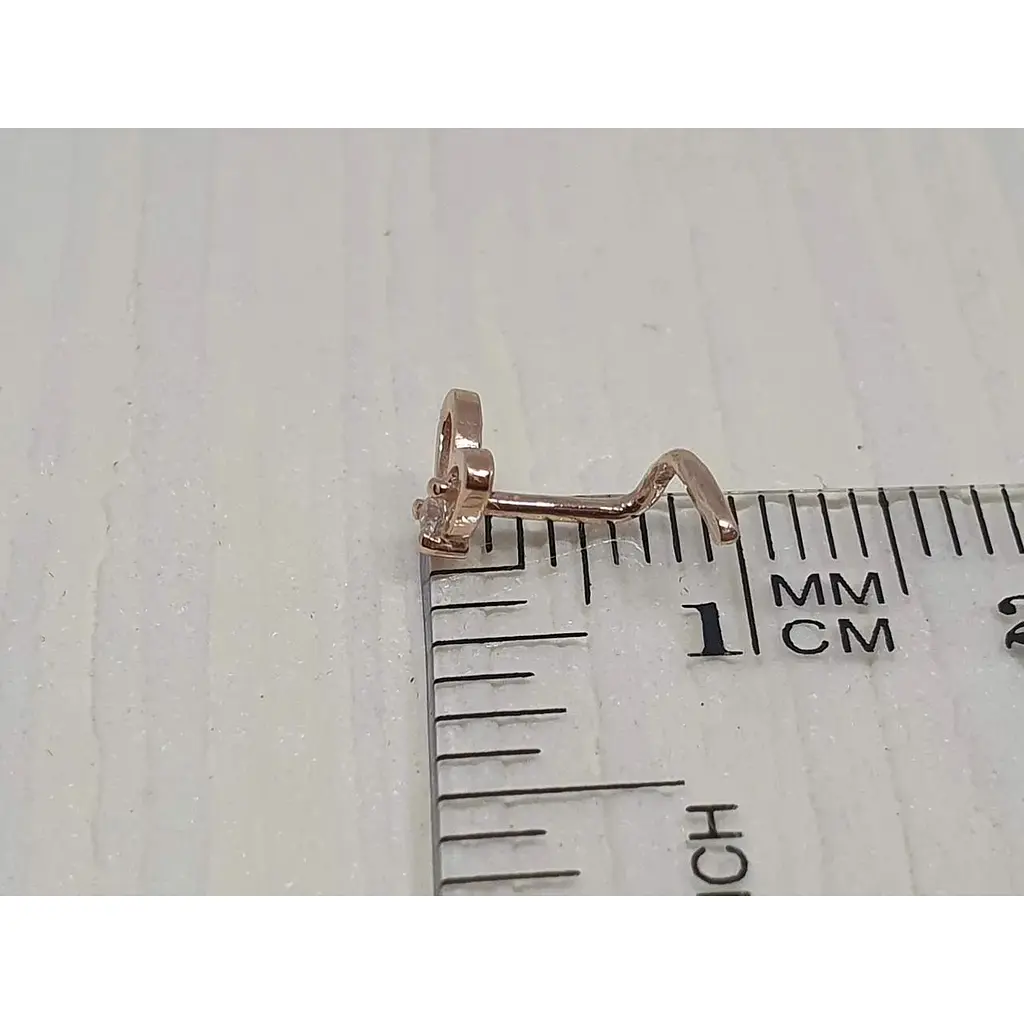 Золотая серьга-пирсинг в нос Dear с фианитом. 1052.1 - фото 4