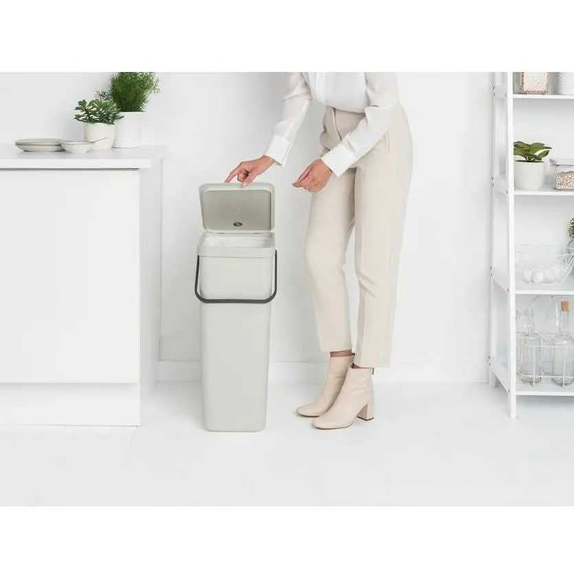 Ведро мусорное Brabantia Sort&Go 40 л светло-серое (214424) - фото 6