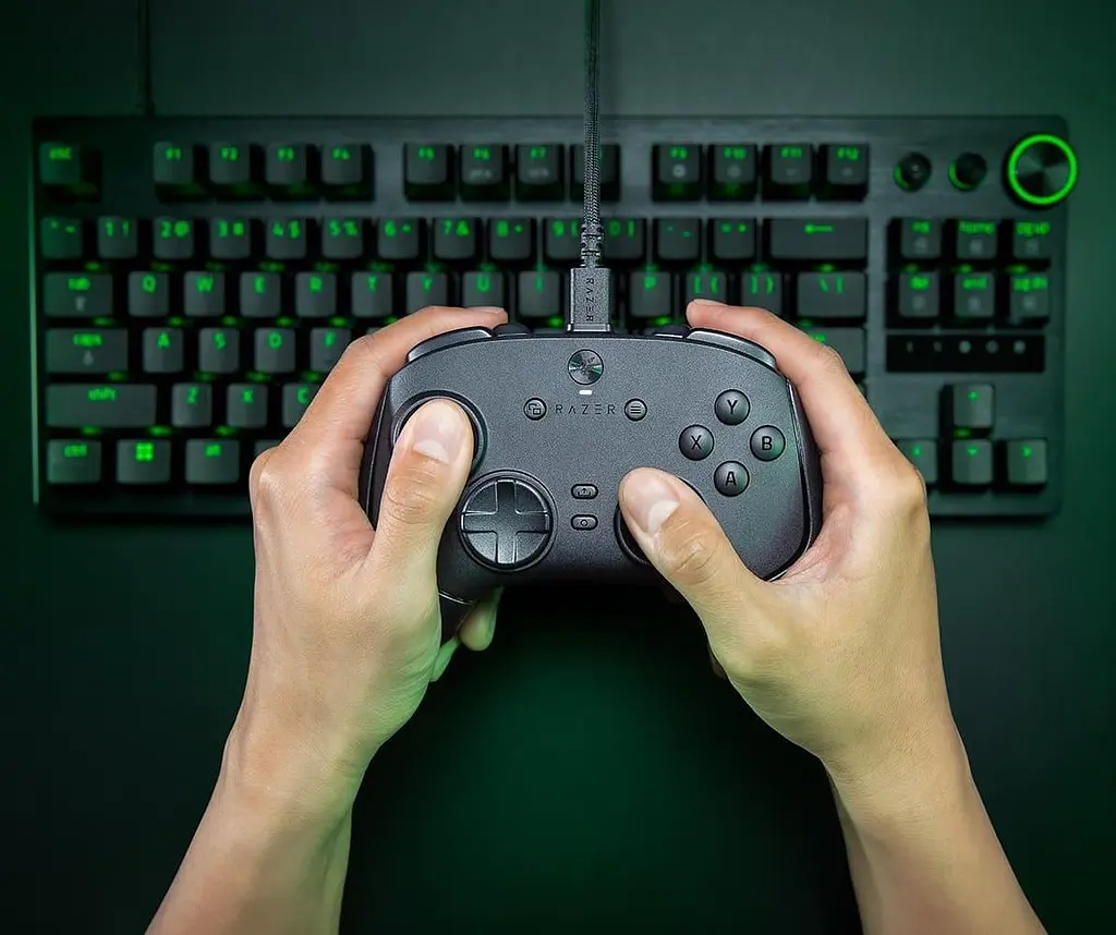 Геймпад Razer Wolverine V3 TE 8K PC Black (RZ06-05550100-R3M1) - фото 8