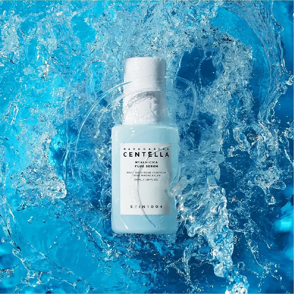 Зволожуюча сироватка Skin1004 Madagascar Centella Hyalu-Cica Blue Serum 30 мл - фото 3