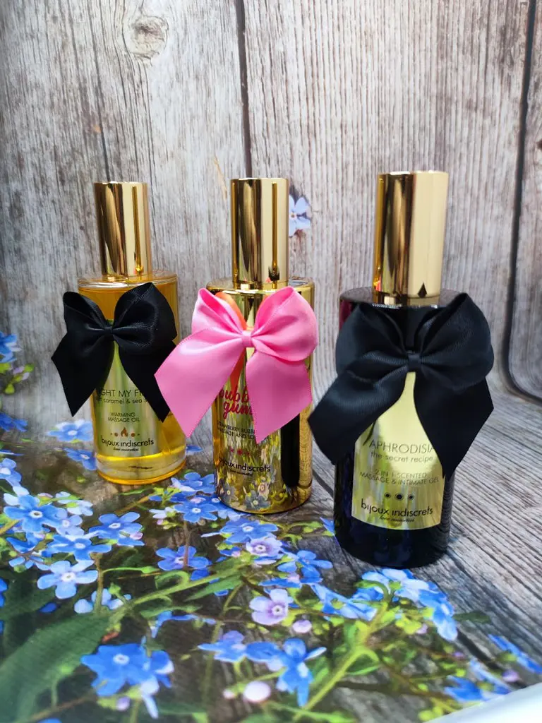 Масажна олія, що розігріває Bijoux Indiscrets Light My Fire Caramel Sea Salt, 100 мл - фото 3