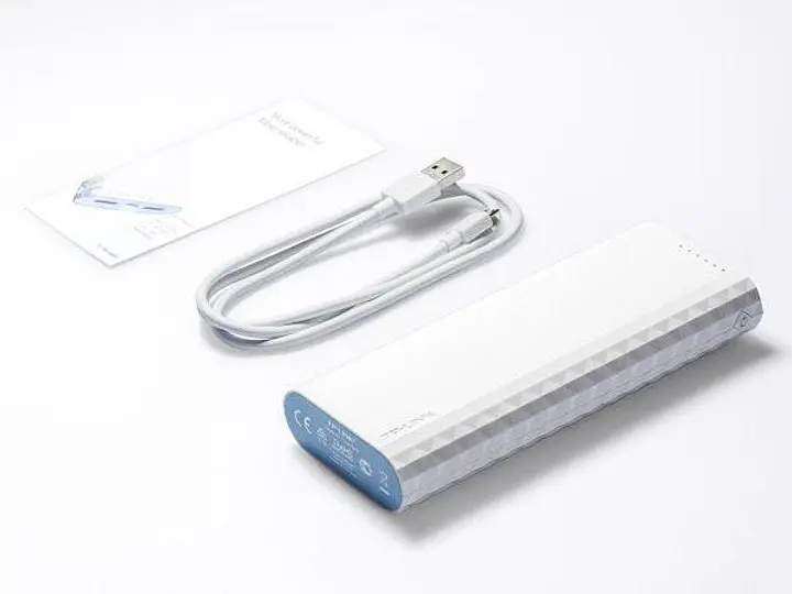 Внешний аккумулятор TP-LINK 15600 mAh (TL-PB15600) белый - фото 2