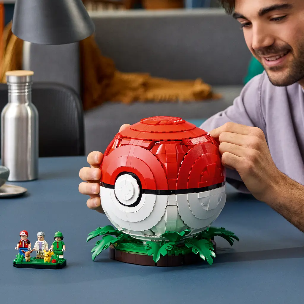 Конструктор LEGO Pokémon Покебол із знаковими моментами роботи Тренерів 2386 ел. (72154) - фото 13
