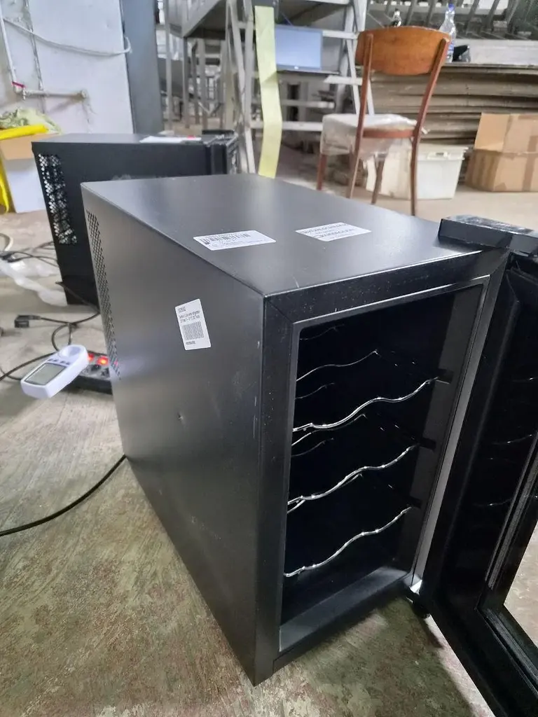 Винний холодильник Klarstein Bellevin 8 Uno 23 л 11-18 °C LED Touch SingleZone (10035862) Б/в - фото 9