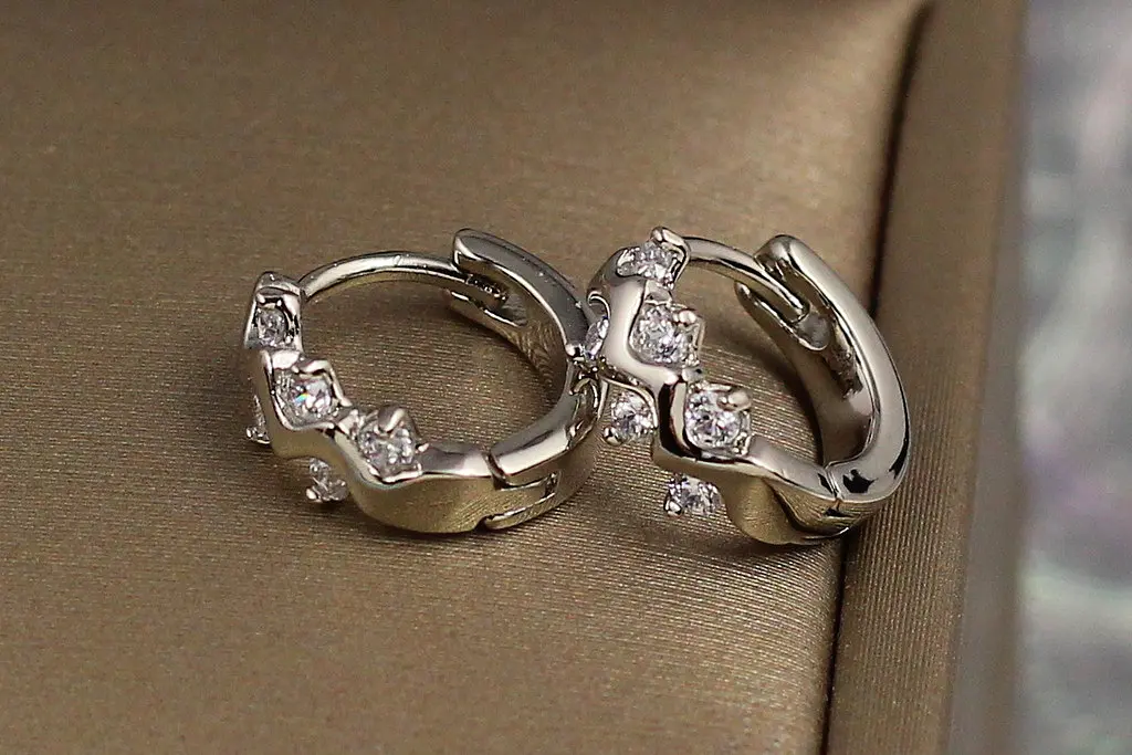 Сережки Xuping Jewelry кільця самшит 1.2 см сріблясті - фото 2
