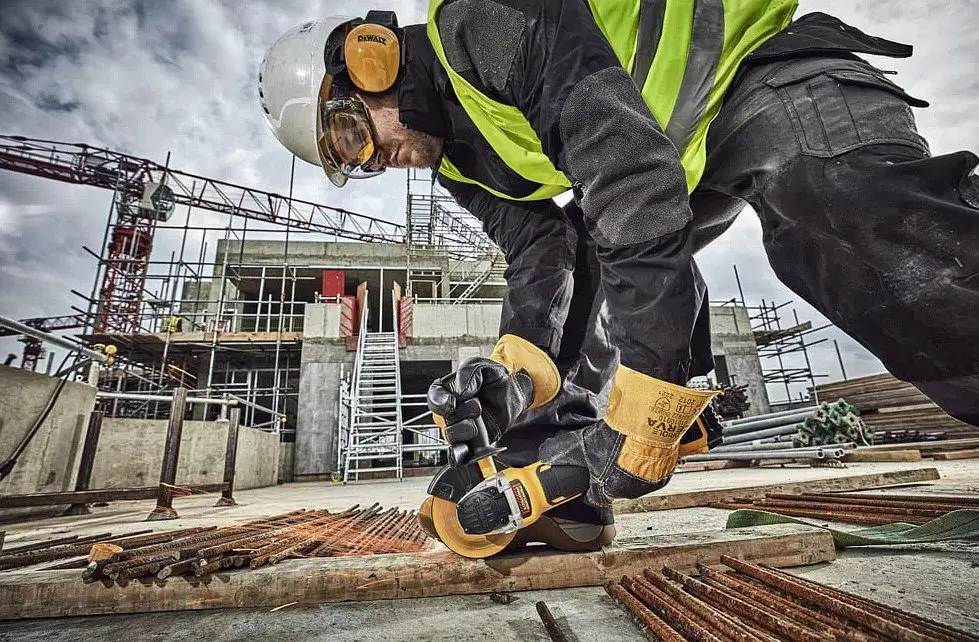 Акумуляторна кутова шліфувальна машина DeWalt без АКБ та ЗП DCG406N - фото 6
