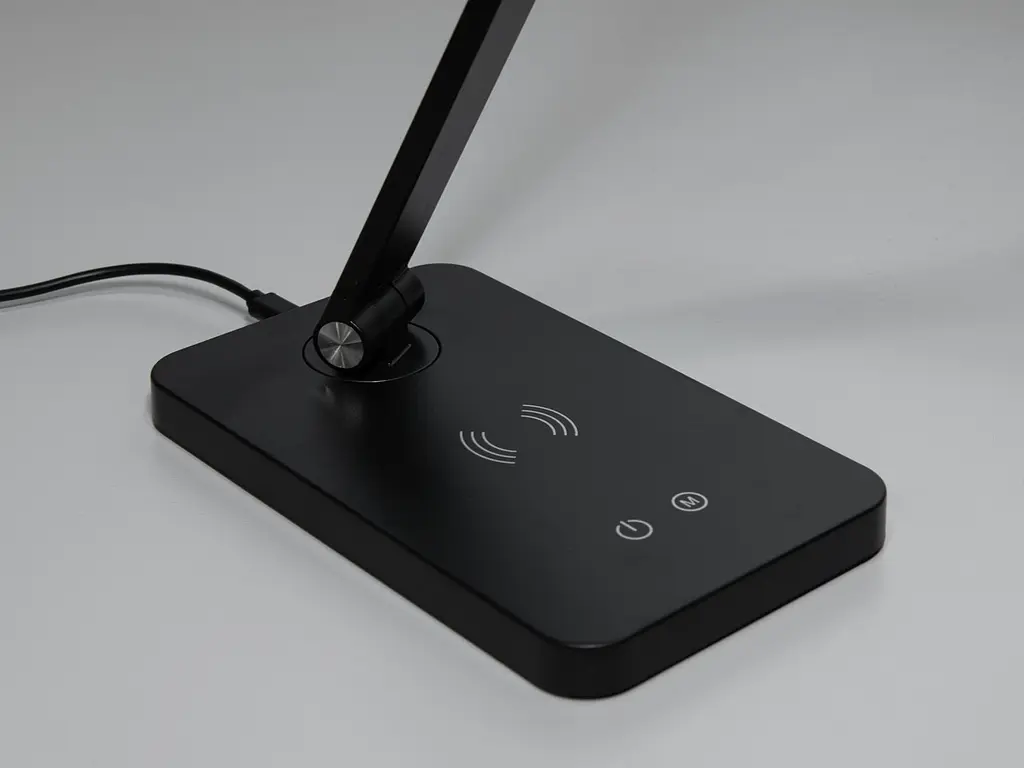 Світлодіодна настільна лампа з бездротовою зарядкою Diasha A855BK wireless charge - фото 4