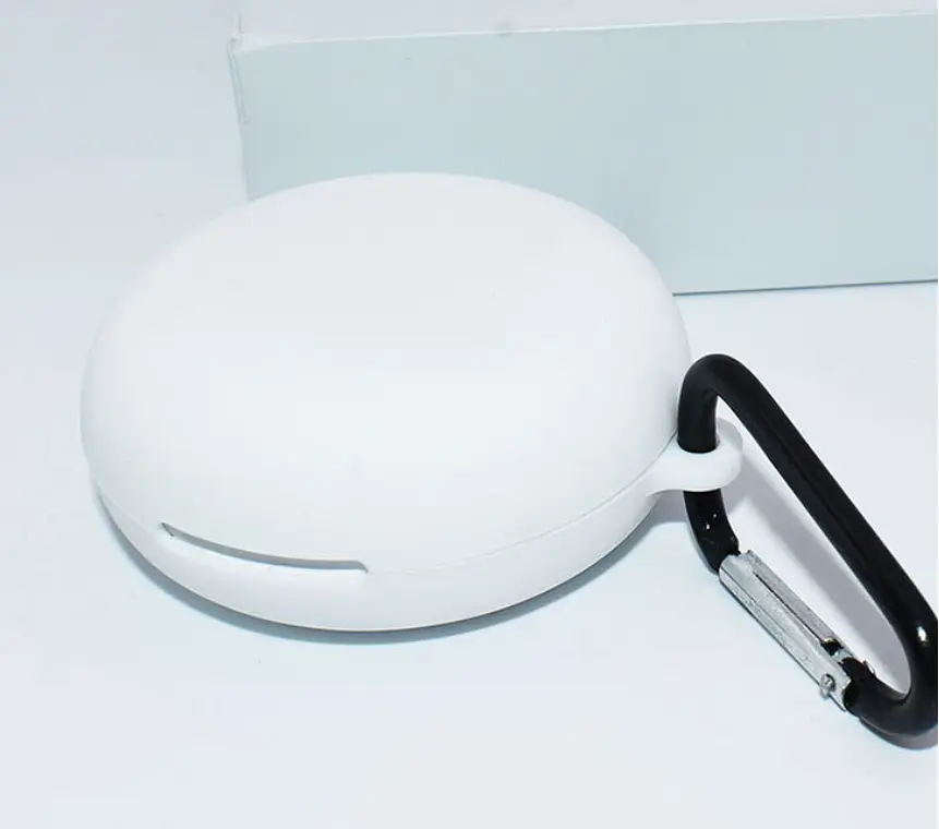 Чехол-накладка DK Silicone Candy Friendly с карабином для Oppo Enco W31 (white) - фото 2