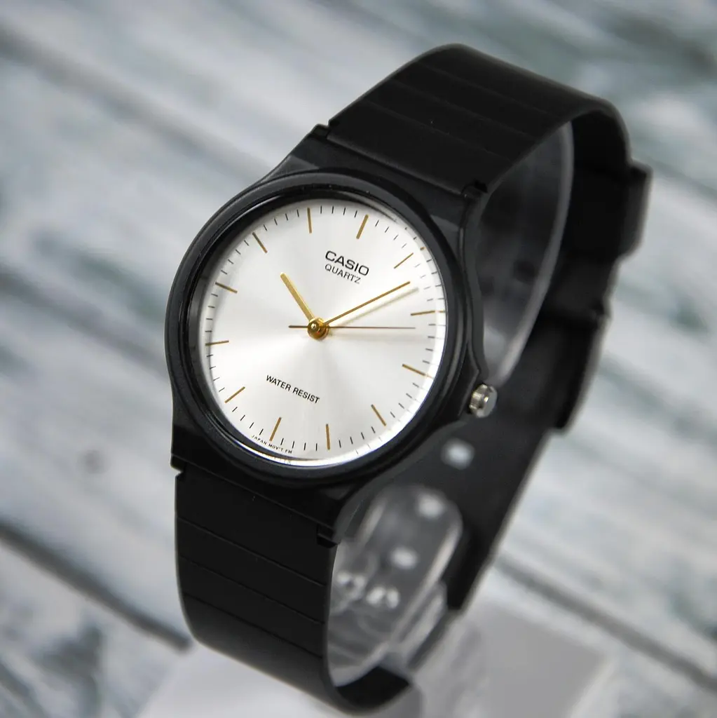 Годинник Casio MQ-24-7E2UL - фото 3