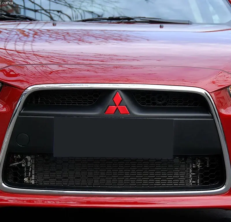 Емблема Mitsubishi 95х82 мм Червона Пластик на скотчі (Завод) - фото 3