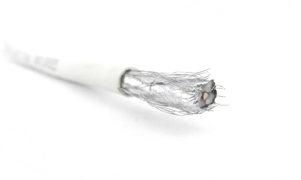 Кабель коаксіальний Dialan RG6U 32W CCS 1.02 мм 75 Ом 100 метрів білий - фото 2