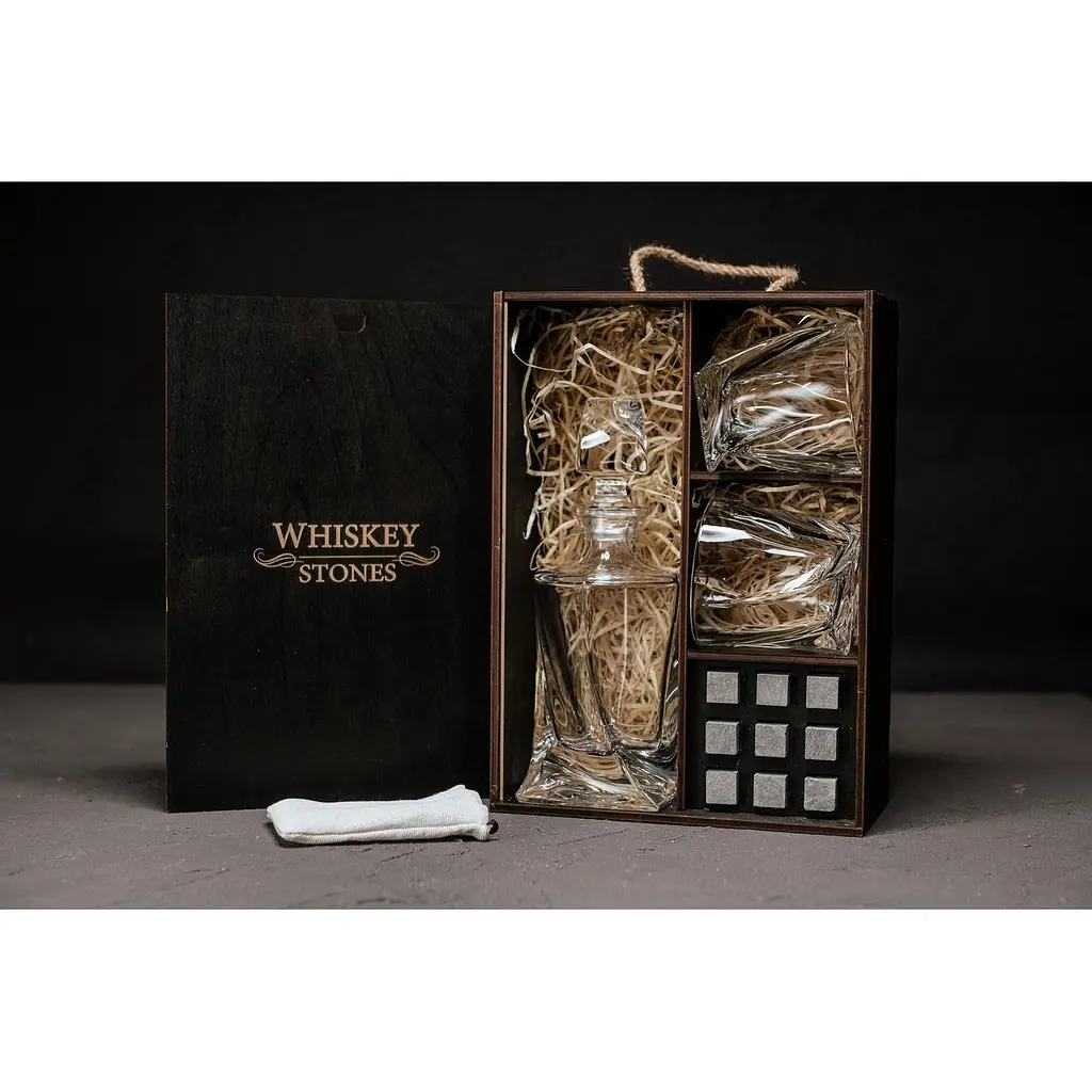 Подарунковий набір Whiskey Stones камені для віскі у дерев'яному пеналі №7 + декантер і 2 склянки Bohemia Quadro + щипці + мішечок - фото 2