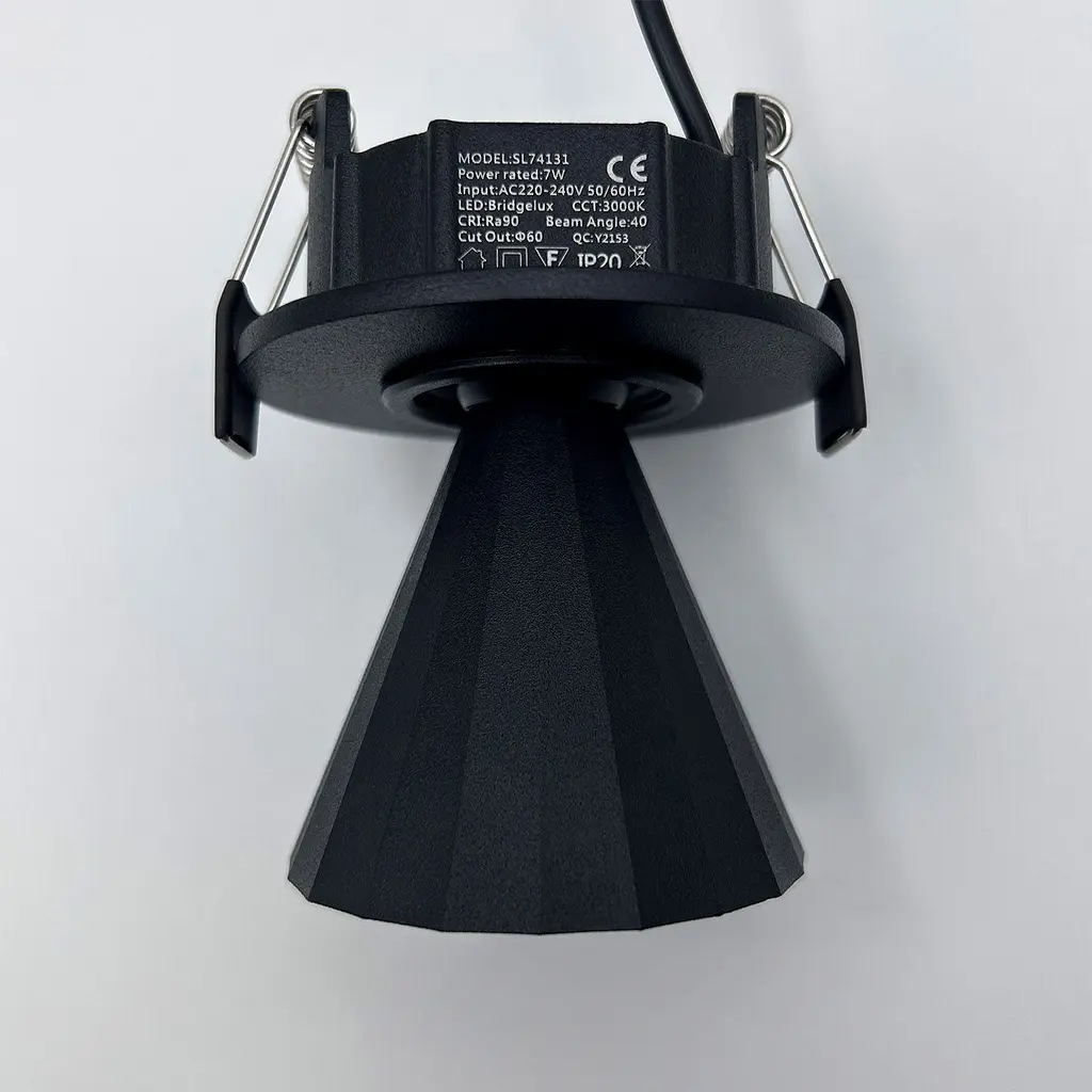 Вбудований світильник Skarlat RSL74131 7W BK 3000K - фото 3