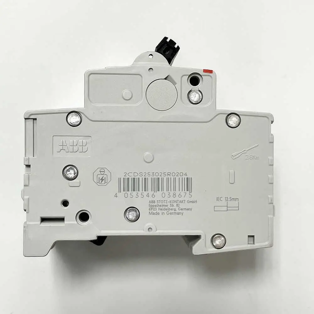 Автоматичний вимикач ABB SZ203-C20 ( 2CDS253025R0204 ) - фото 2