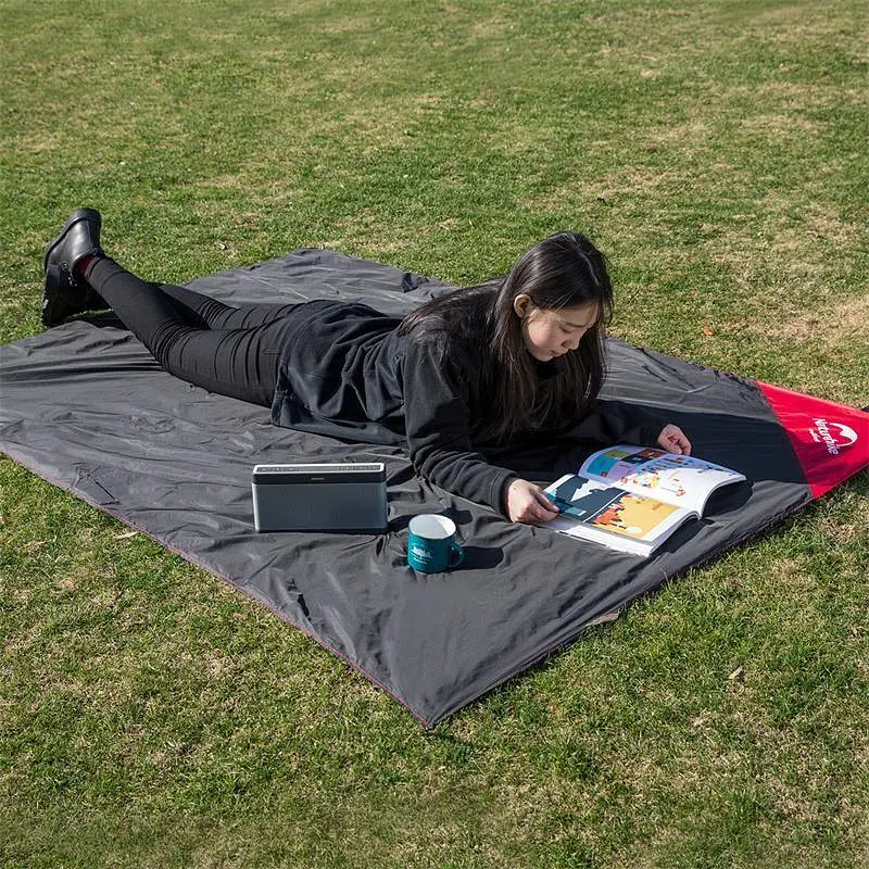 Килимок для пікніка водостійкий надлегкий Naturehike Moisture Picnic Mat NH17D050-B, 145x200 см, чорний - фото 5