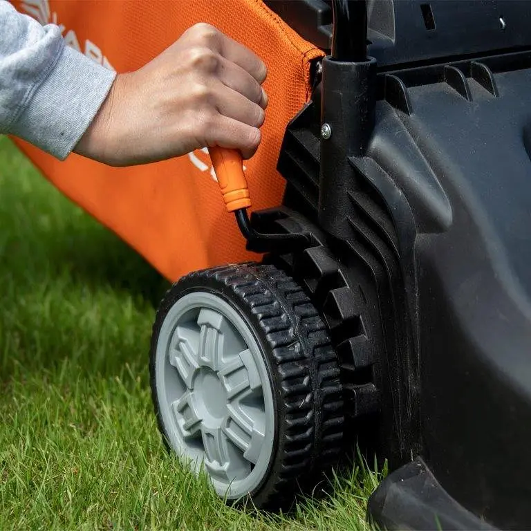 Газонокосилка бензиновая Yard Force GM B40 - фото 4