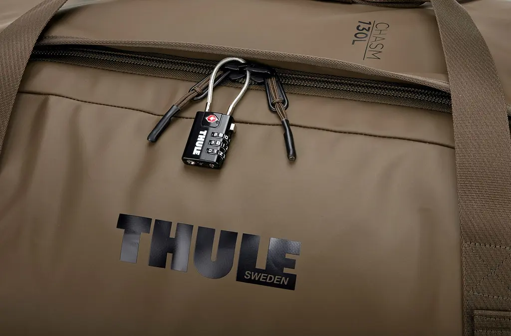 Спортивная сумка Thule Chasm Duffel 130L (Deep Khaki) 3205600 (TH 3205600) - фото 7