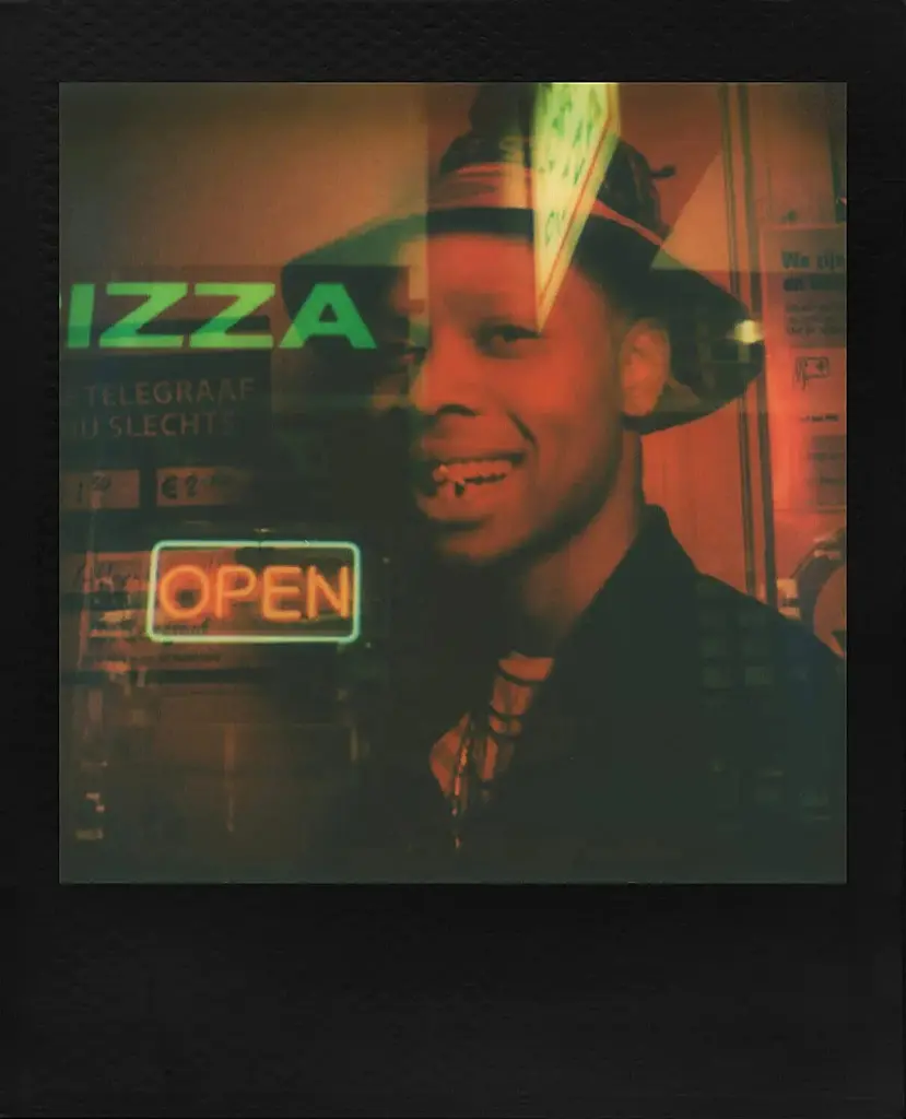 Фотопапір Polaroid Color Go Film Black Frame Double Pack 2x8 (6211) [96422] - фото 4