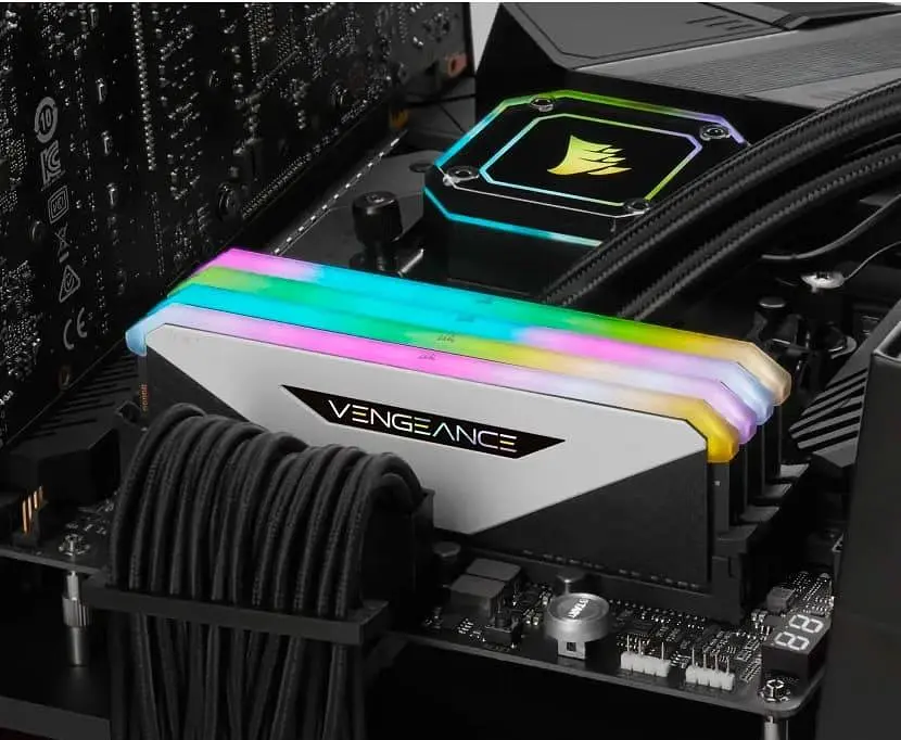 Модуль пам'яті Corsair DDR4 32GB (2x16) 3600MHz VENGEANCE RGB XMP 2.0 (CMN32GX4M2Z3600C18W) - фото 4