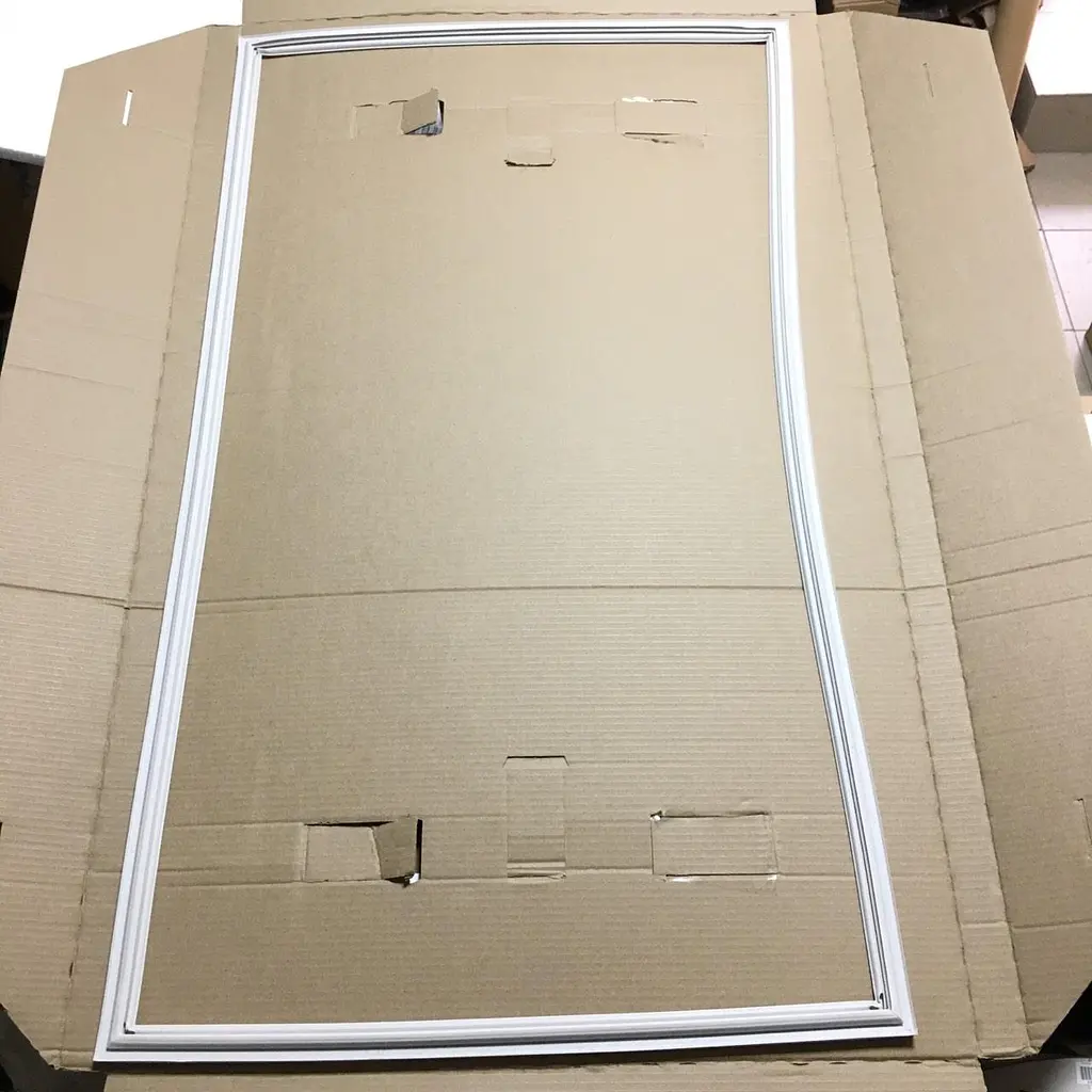 Уплотнитель двери для холодильной камеры холодильника Samsung RT46K6340EF, RT46K6340S8, DA97-13921M - фото 4