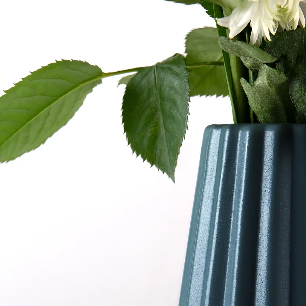 Ваза декоративна МВМ My Home, 22 см, синя (DH-FLOWERS-06 DARK BLUE) - фото 4