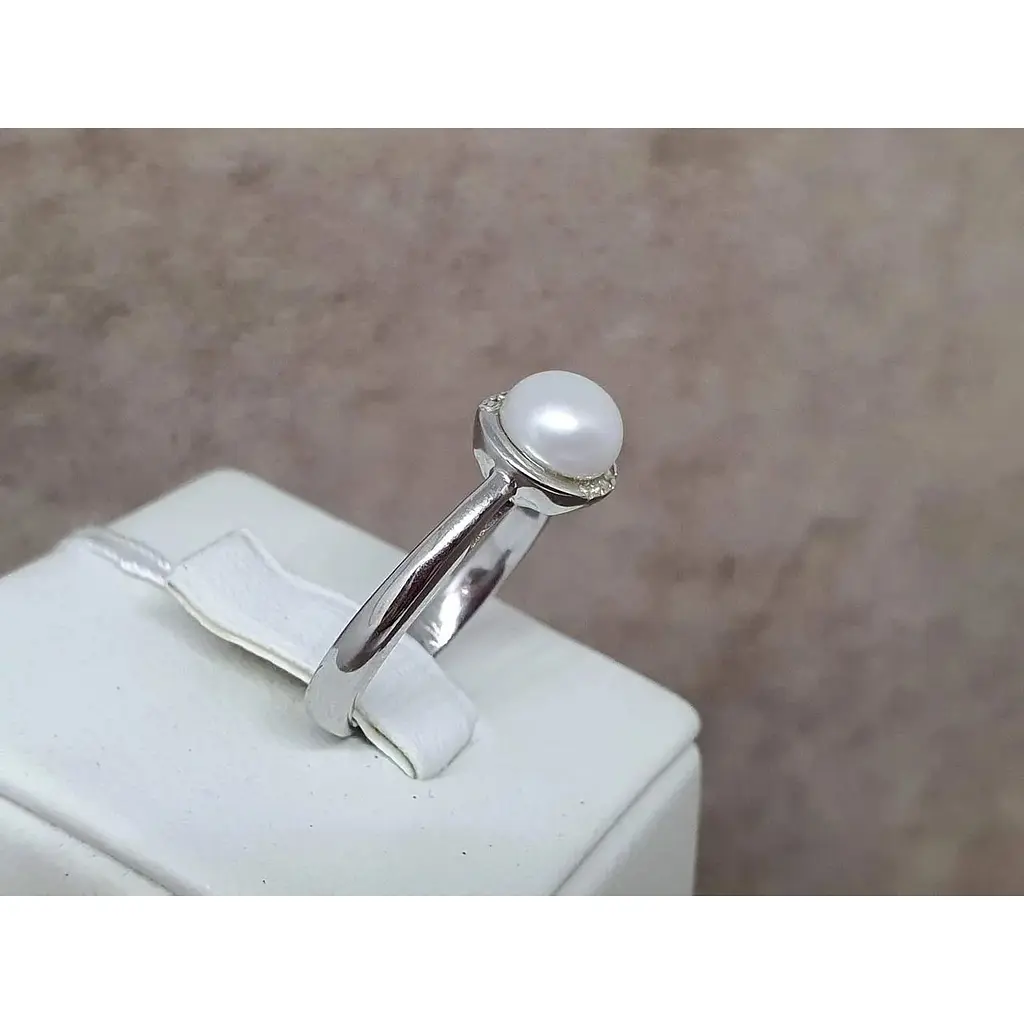 Серебряное кольцо TOP Silver с жемчугом и фианитами. 9510163Б 17,5 - фото 3