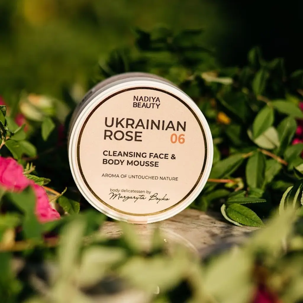 Очищуючий мус для тіла та обличчя з гліцерином і маслом ши Ukrainian Rose 200 мл - фото 4