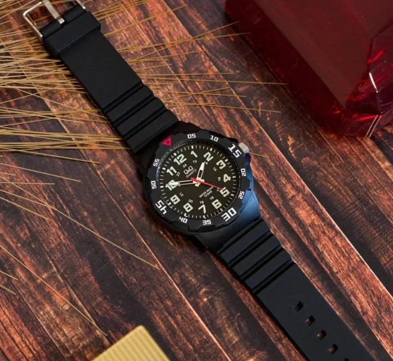 Годинник Q&Q VR18J001Y - фото 2