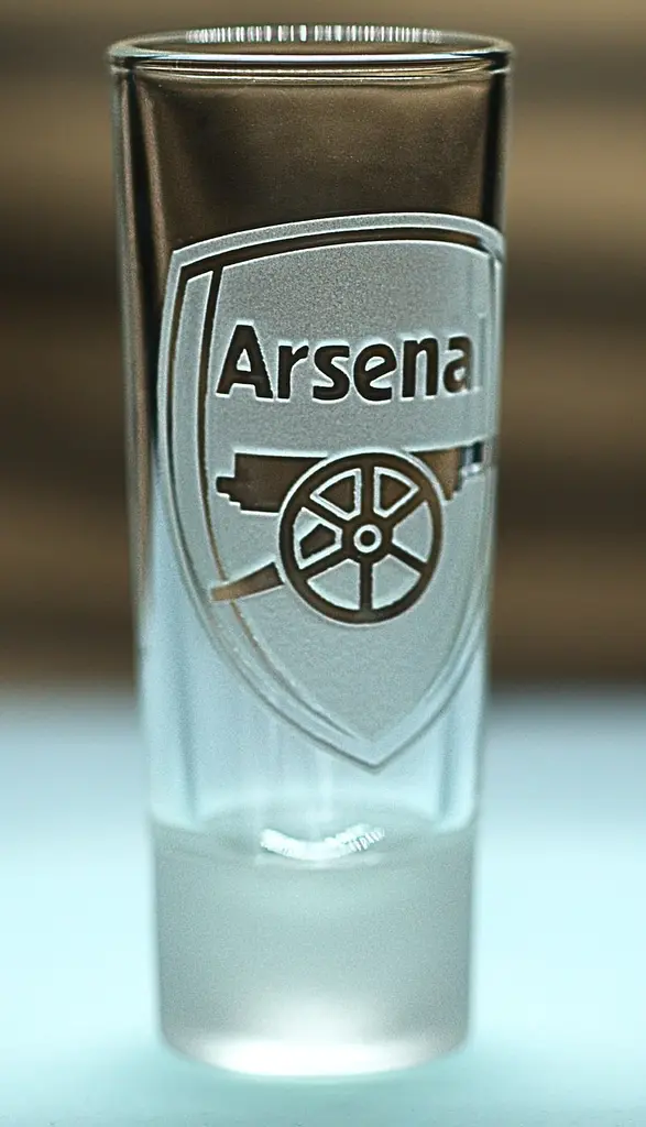 Стеклянная рюмка 60мл ФК Арсенал Arsenal с гравировкой подарок для фаната футбольный стопка - фото 2