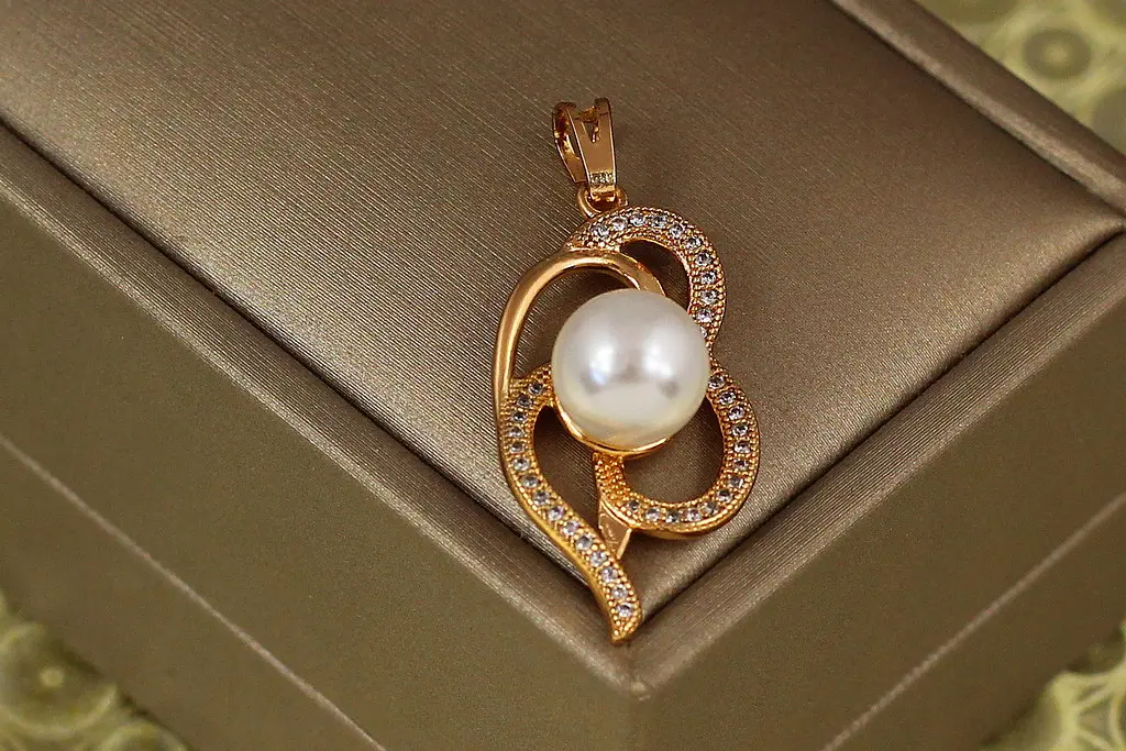Кулон Xuping Jewelry Передчуття з перлиною 2,9 см золотистий