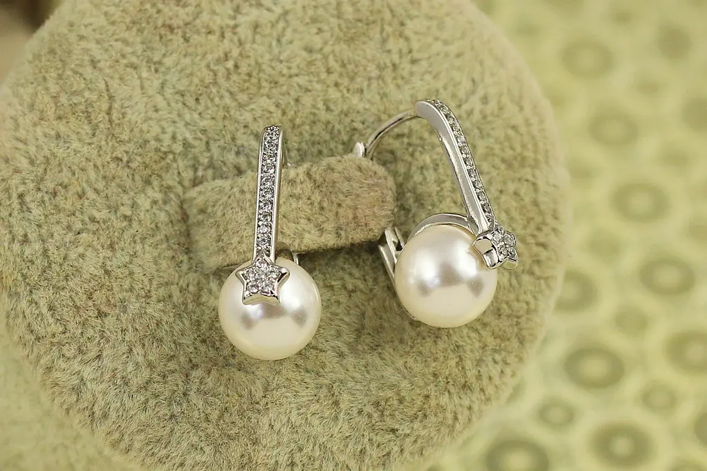 Сережки Xuping Jewelry Зорепад з перлиною 2 см сріблясті - фото 2